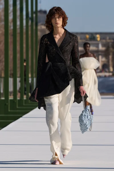 Look 40